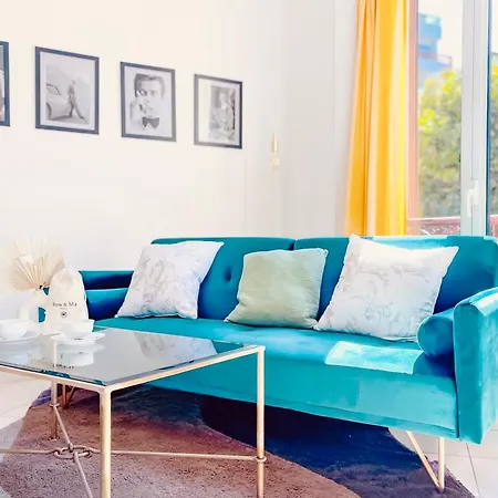 California Dreaming Cozy Apartment